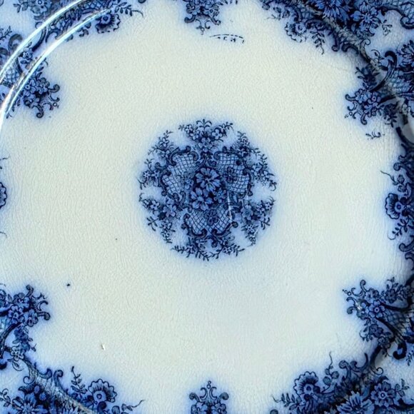 WALDORF BLUE FLOW Vintage 9" Pottery Cobalt Blue Pattern Plate from England - Picture 3 of 5